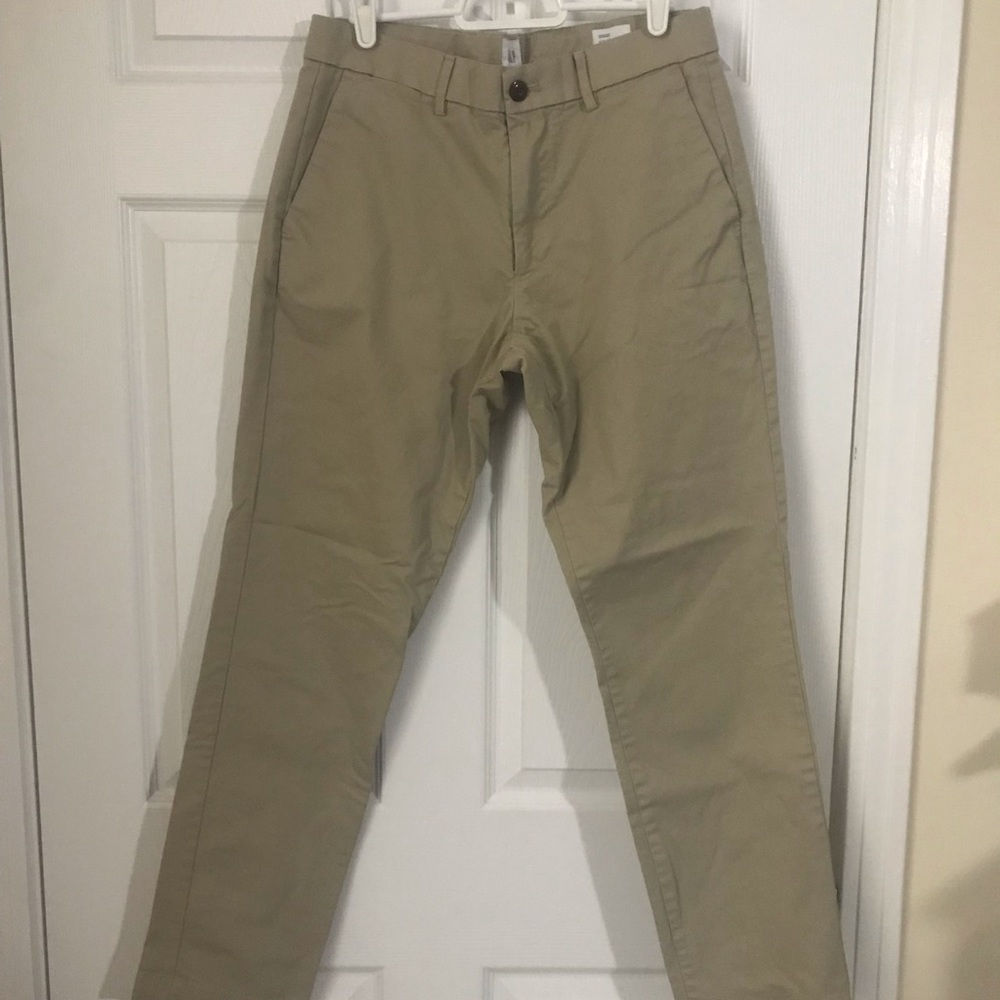 Gap Khaki Pants-size 30/32